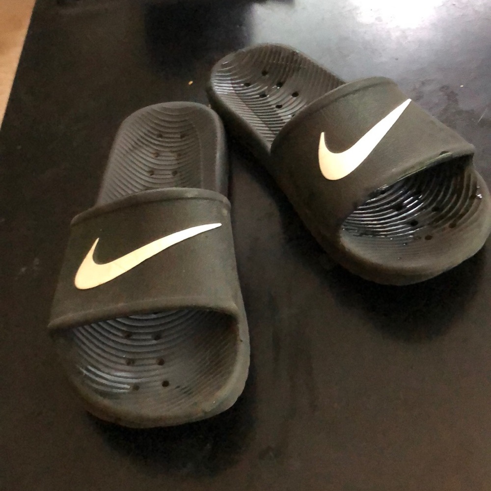 nike slides